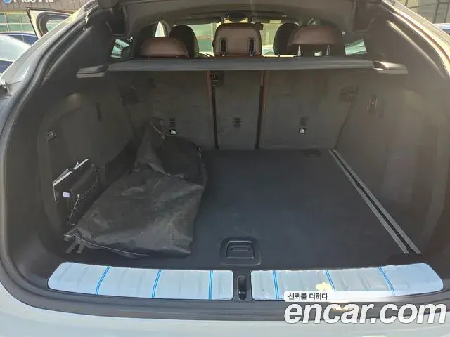 BMW X4 2023 — Photo 9/20
