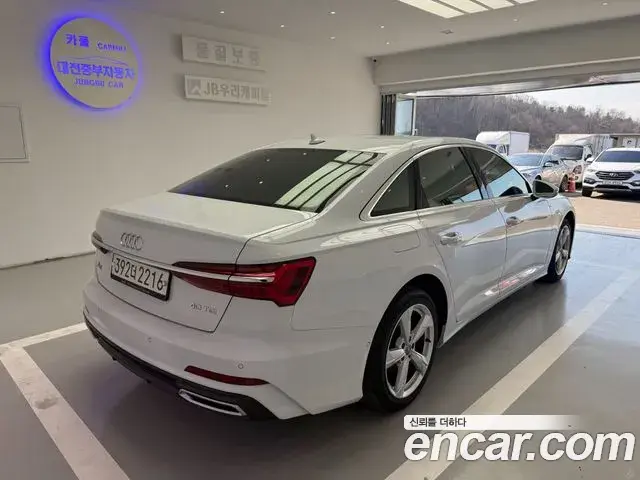 Audi A6 2020 — Photo 8/19