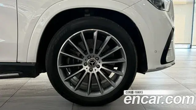 Mercedes-Benz GLE-Class 2025 — Şəkil 10/19