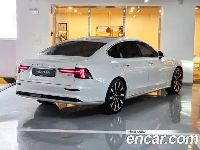 Volvo S90 2025 — ფოტო 4/20