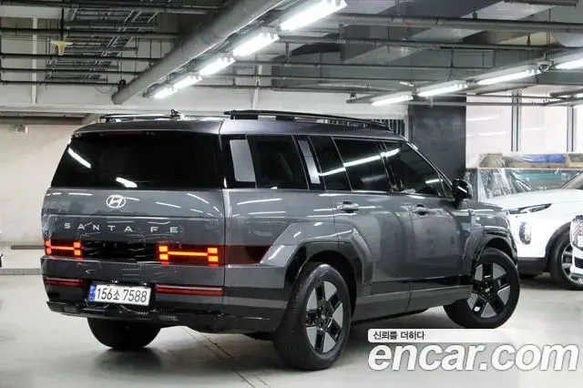 Hyundai Santa Fe 2023 — Photo 16/20