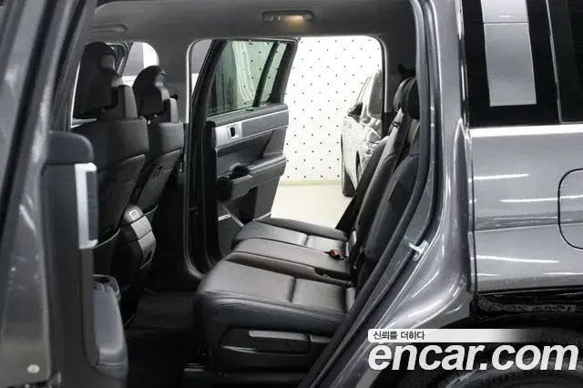Hyundai Santa Fe 2023 — Photo 6/20