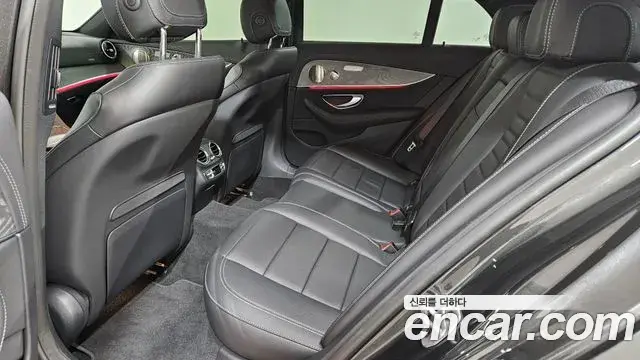 Mercedes-Benz E-Class 2023 — Şəkil 16/20