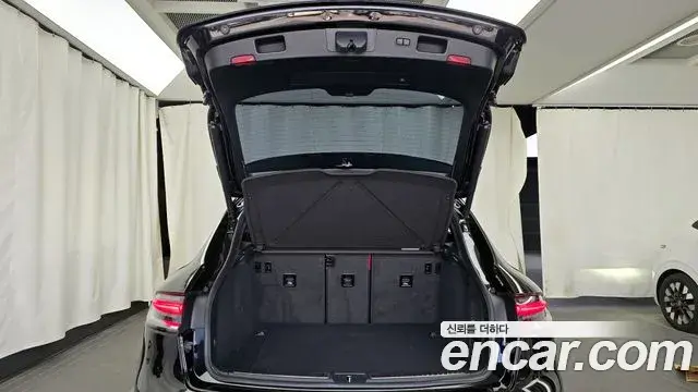 Porsche Macan 2023 — Photo 13/20