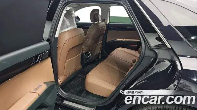 Hyundai Grandeur Hybrid 2023 — Photo 18/20