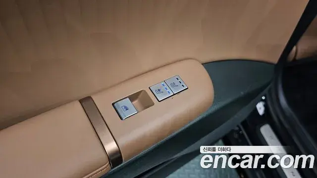 Hyundai Grandeur Hybrid 2023 — Photo 15/20