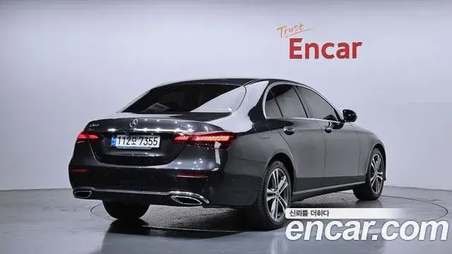Mercedes-Benz E-Class 2021 — ფოტო 12/20