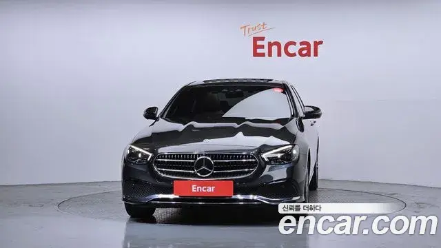 Mercedes-Benz E-Class 2021 — ფოტო 19/20