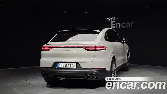 Porsche Cayenne 2022 — ფოტო 2/20