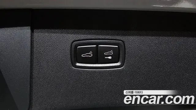 Porsche Cayenne 2022 — ფოტო 14/20