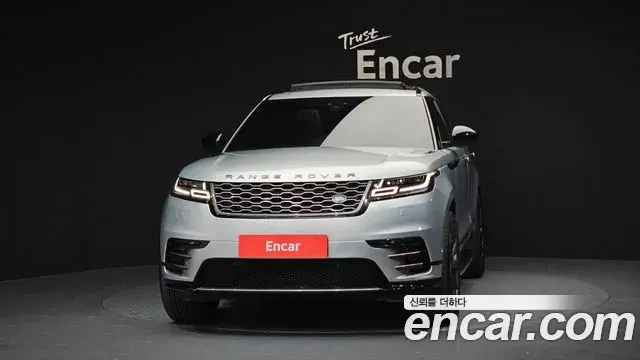 Land Rover Range Rover Velar 2018 — Şəkil 7/20