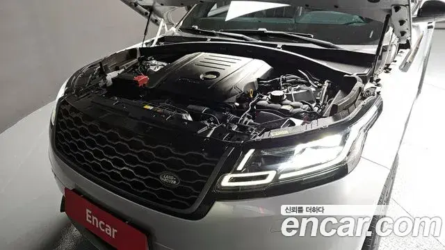 Land Rover Range Rover Velar 2018 — Şəkil 8/20