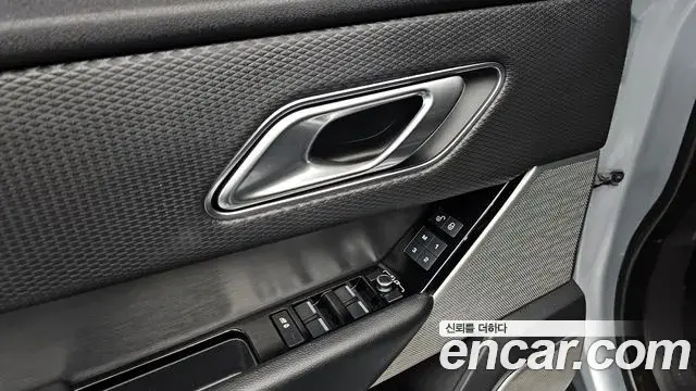 Land Rover Range Rover Velar 2018 — Şəkil 4/20