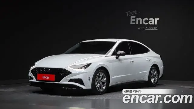 Hyundai Sonata Hybrid 2023 — Photo 6/20