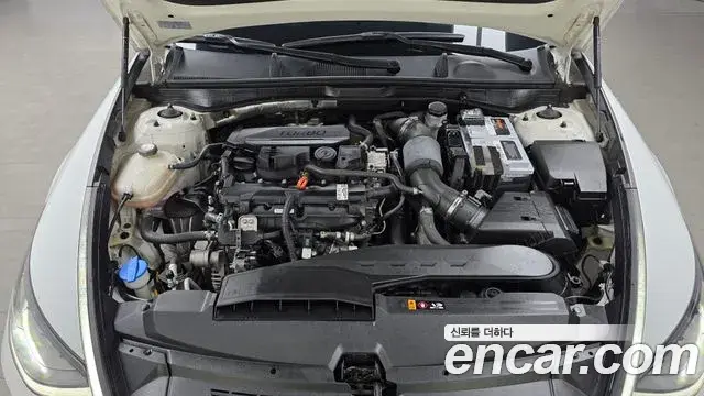 Hyundai Sonata Hybrid 2023 — Photo 16/20