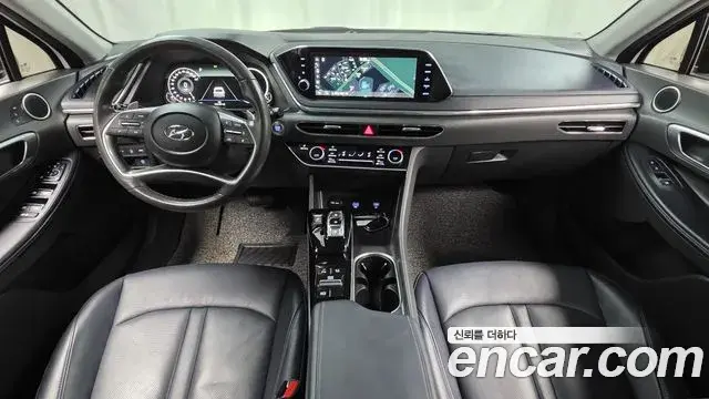 Hyundai Sonata Hybrid 2023 — Photo 9/20