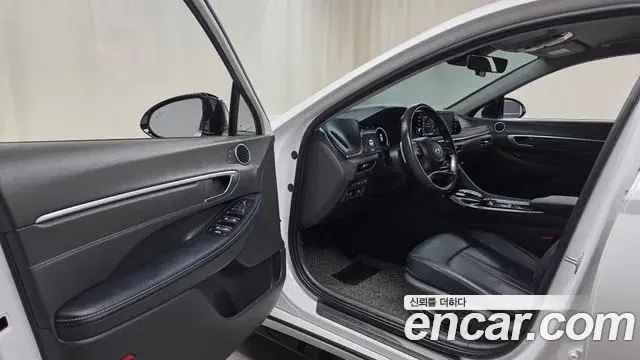 Hyundai Sonata Hybrid 2023 — Photo 20/20