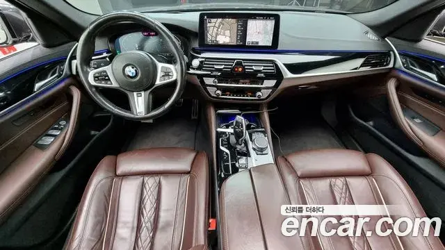 BMW 5 Series 2021 — ფოტო 9/20