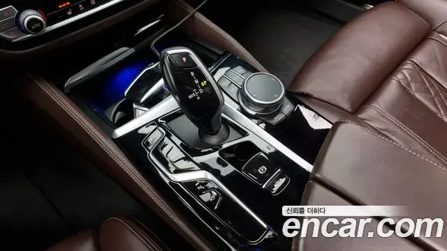 BMW 5 Series 2021 — ფოტო 11/20
