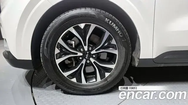 Kia Carnival 2022 — Фото 5/20