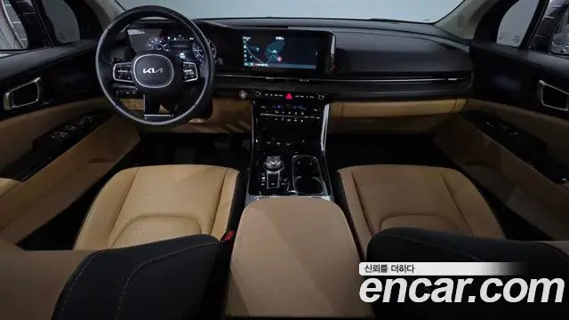 Kia Carnival 2022 — ფოტო 13/20
