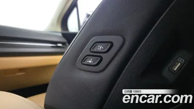 Kia Carnival 2022 — ფოტო 10/20
