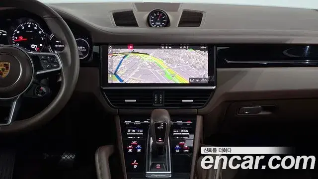 Porsche Cayenne 2021 — ფოტო 20/20