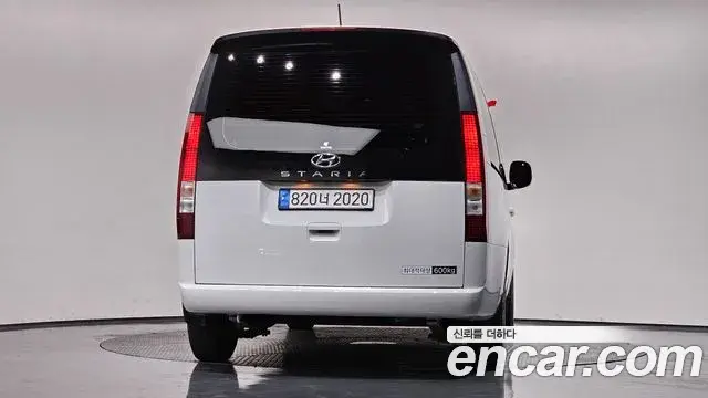 Hyundai Staria 2023 — Фото 4/20