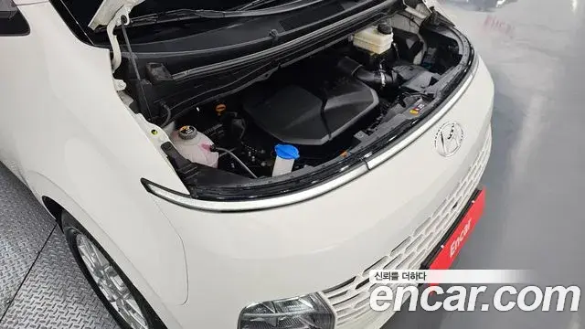 Hyundai Staria 2023 — Фото 6/20