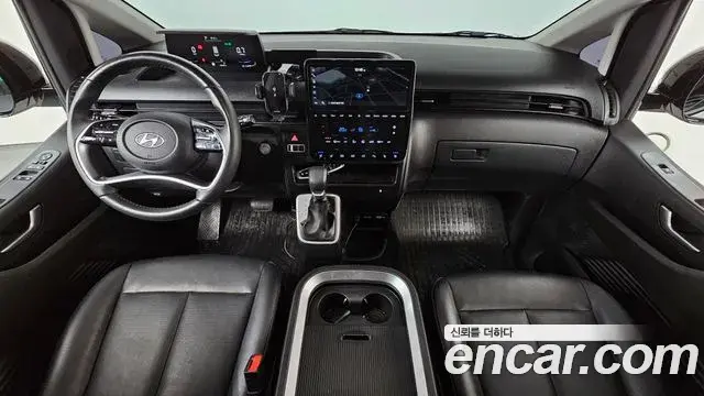 Hyundai Staria 2023 — Фото 7/20