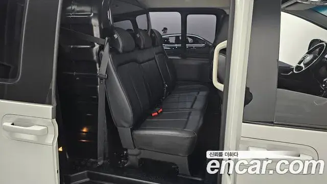 Hyundai Staria 2023 — Фото 12/20