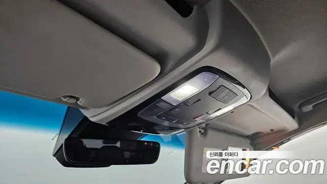 Hyundai Staria 2023 — Фото 19/20