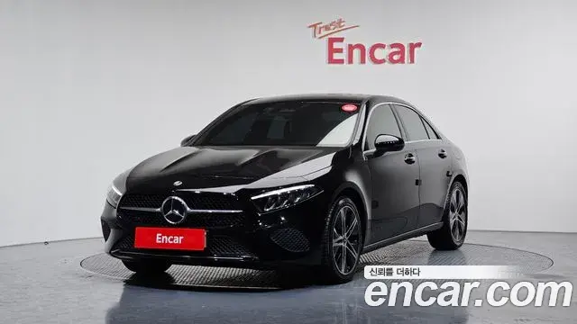 Mercedes-Benz A-Class 2024 — Photo 12/20