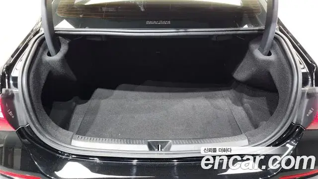 Mercedes-Benz A-Class 2024 — Photo 7/20