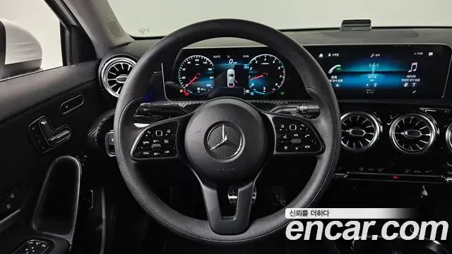 Mercedes-Benz A-Class 2020 — Şəkil 1/20