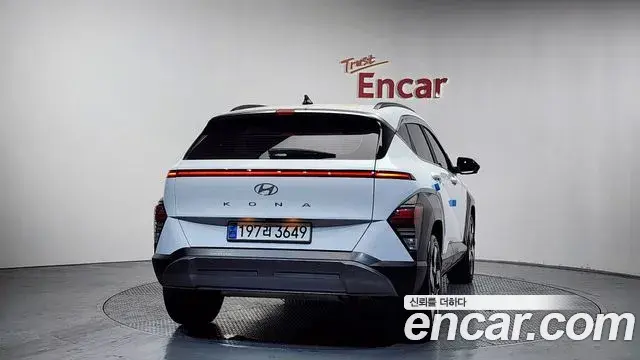 Hyundai Kona Hybrid 2024 — ფოტო 13/20