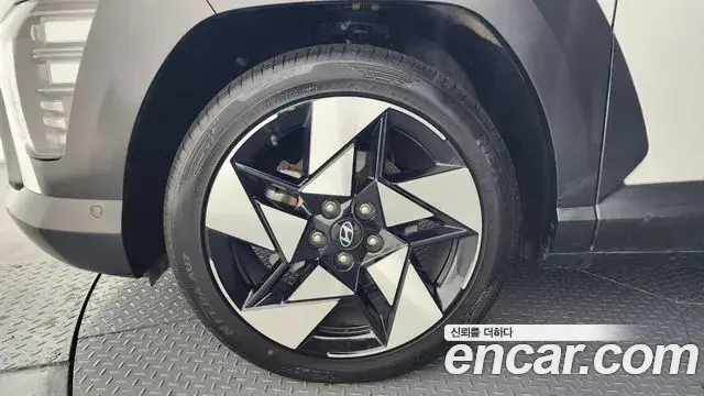 Hyundai Kona Hybrid 2024 — ფოტო 15/20