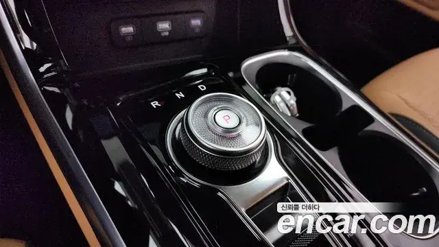 Kia Carnival 2023 — Photo 9/20