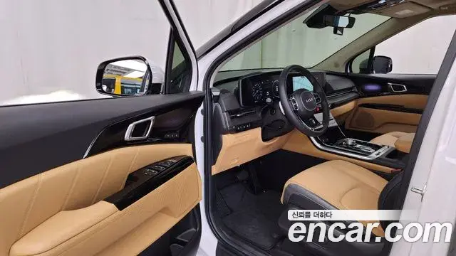 Kia Carnival 2023 — Photo 10/20