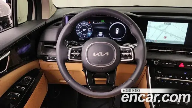 Kia Carnival 2023 — Photo 13/20