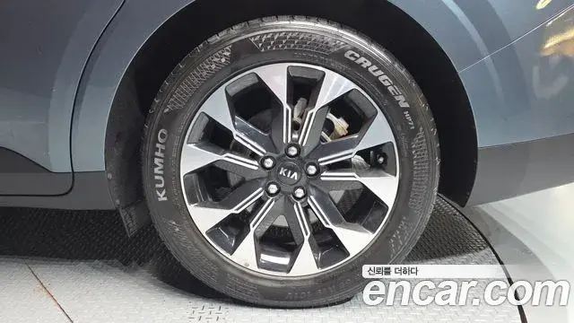 Kia Carnival 2021 — Фото 4/20