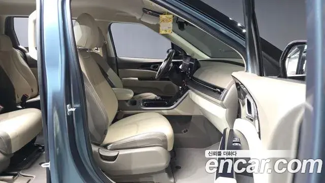 Kia Carnival 2021 — Фото 10/20