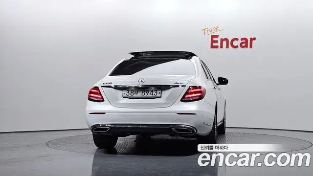 Mercedes-Benz E-Class 2018 — Photo 14/20