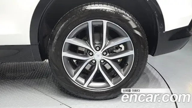 Land Rover Discovery Sport 2025 — Photo 5/20