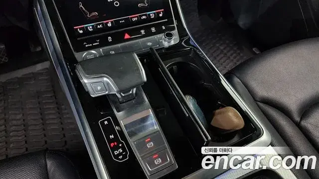 Audi Q8 2020 — ფოტო 11/20