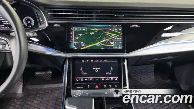 Audi Q8 2020 — ფოტო 12/20