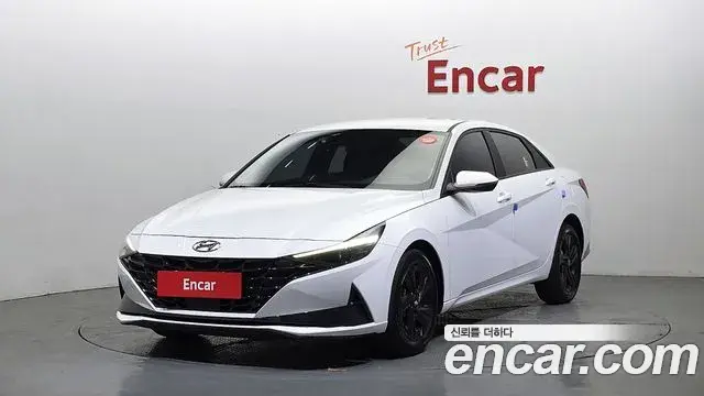 Hyundai The New Avante Hybrid 2022 — Photo 8/20