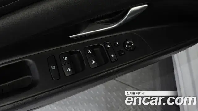 Hyundai The New Avante Hybrid 2022 — Photo 15/20