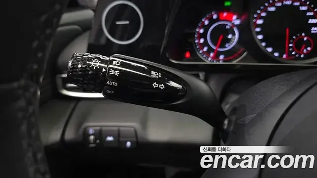 Hyundai The New Avante Hybrid 2022 — Photo 14/20