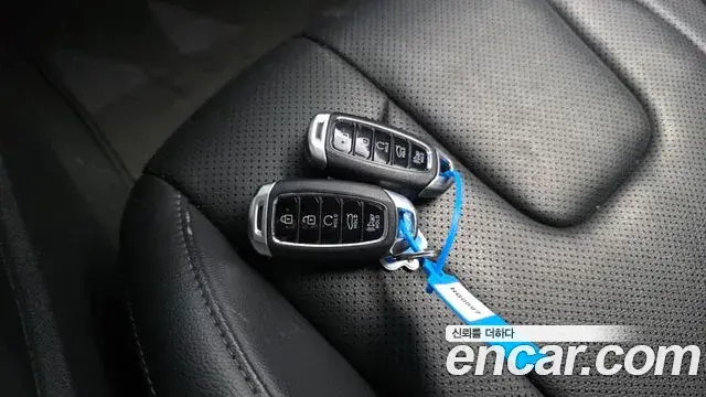 Hyundai The New Avante Hybrid 2022 — Photo 4/20